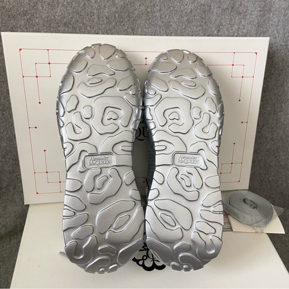 BNIB Alexander McQueen Silver Holographic Oversized Court Sneakers Women 37.5 - Picture 10 of 11